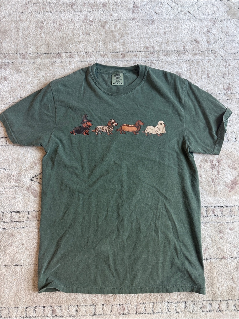 Green Halloween Dachshund Graphic Tee